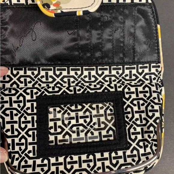 Vera Bradley kiss n snap Dogwood wallet - Picture 5 of 6